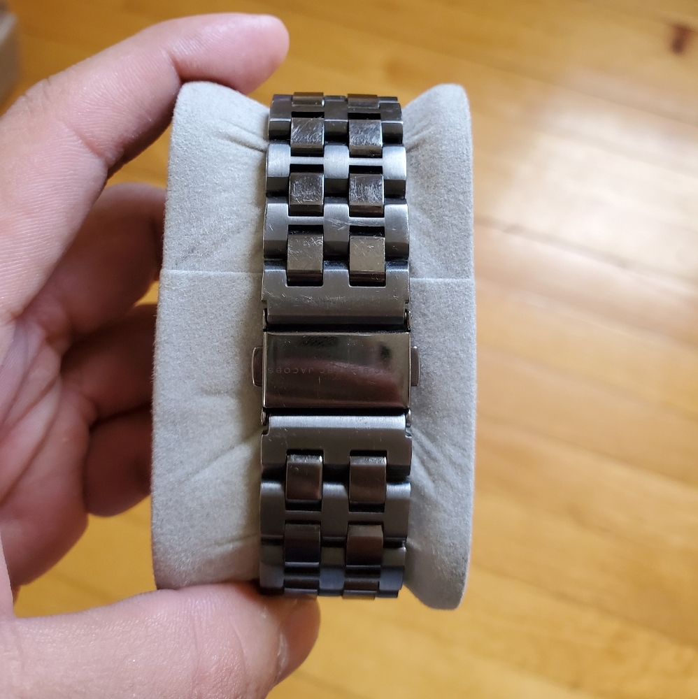 Watch - Picture 2 of 2